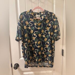 REYN SPOONER Mens L Short Sleeve Rayon Hawaiian Floral Lei Shirt Pineapple